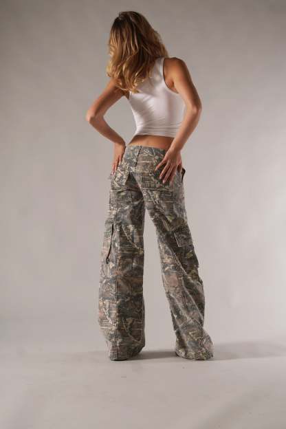 Versatile Camo Cargo Pants-Legletic