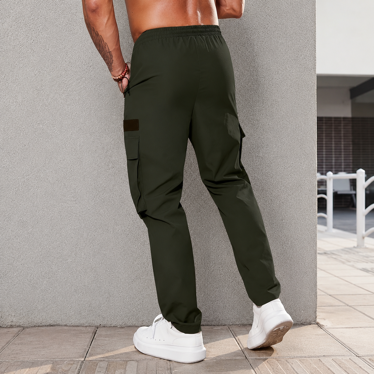 Straight Cut Cargo Pants With Multiple Pockets For Men
