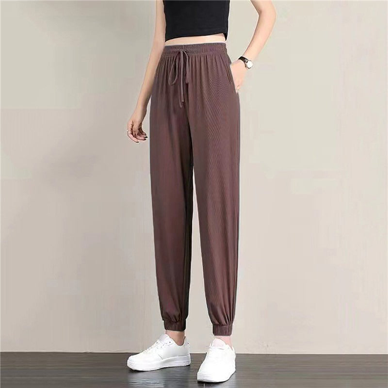 Women's Loose Wide Leg Bunched Feet Sweatpants-Legletic