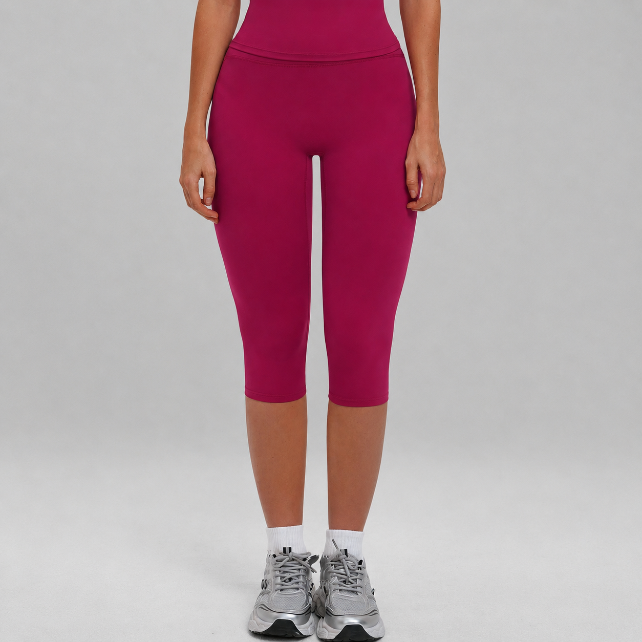 Casual Slim Fit Cropped Sports Leggings For Women