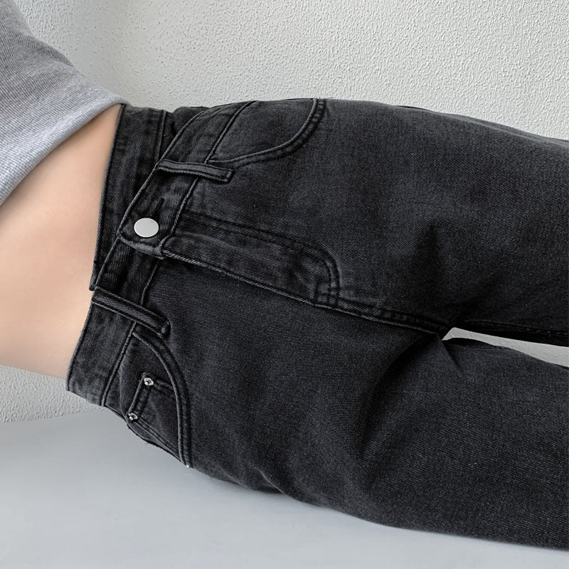 Women's Wide-Legged Mom Jeans-Legletic