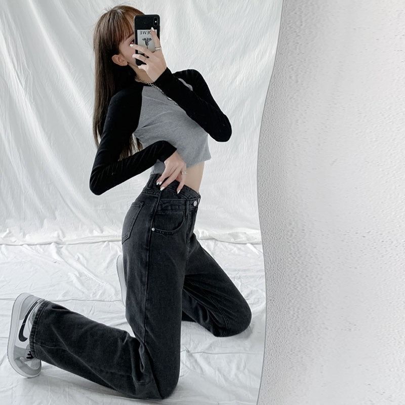Women's Wide-Legged Mom Jeans-Legletic