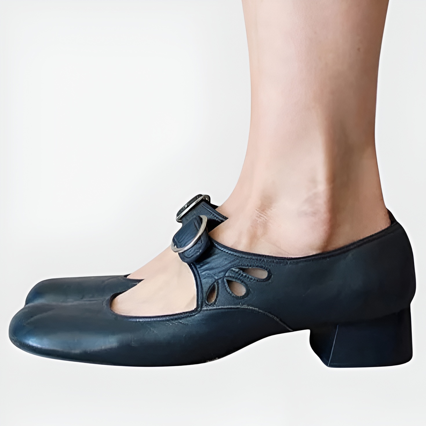 Vintage Buckle Sandals With Adjustable Strap And Rubber Outsole