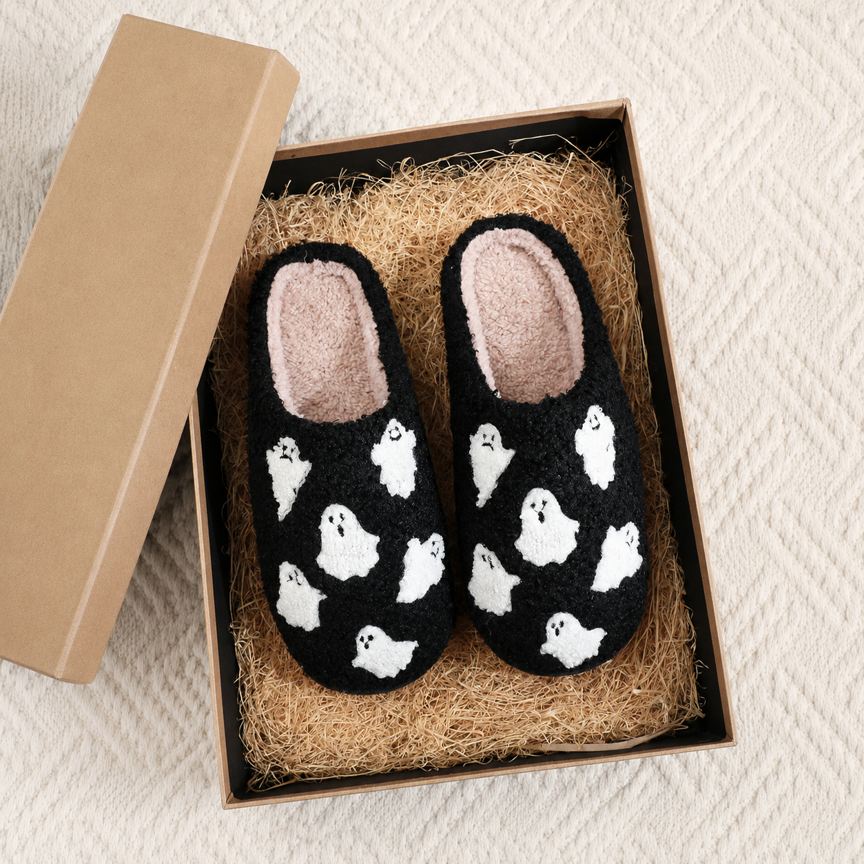 Halloween Themed Casual Flat Plush Slippers For Women