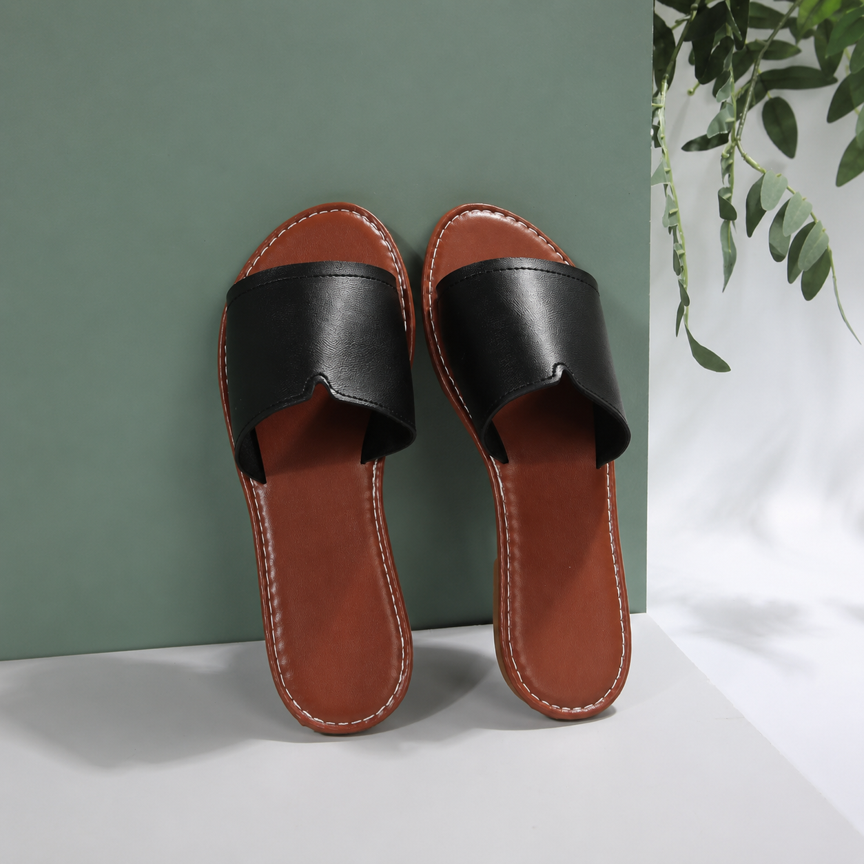 Casual Flat Slide Sandals with Slip Resistant Sole for Women