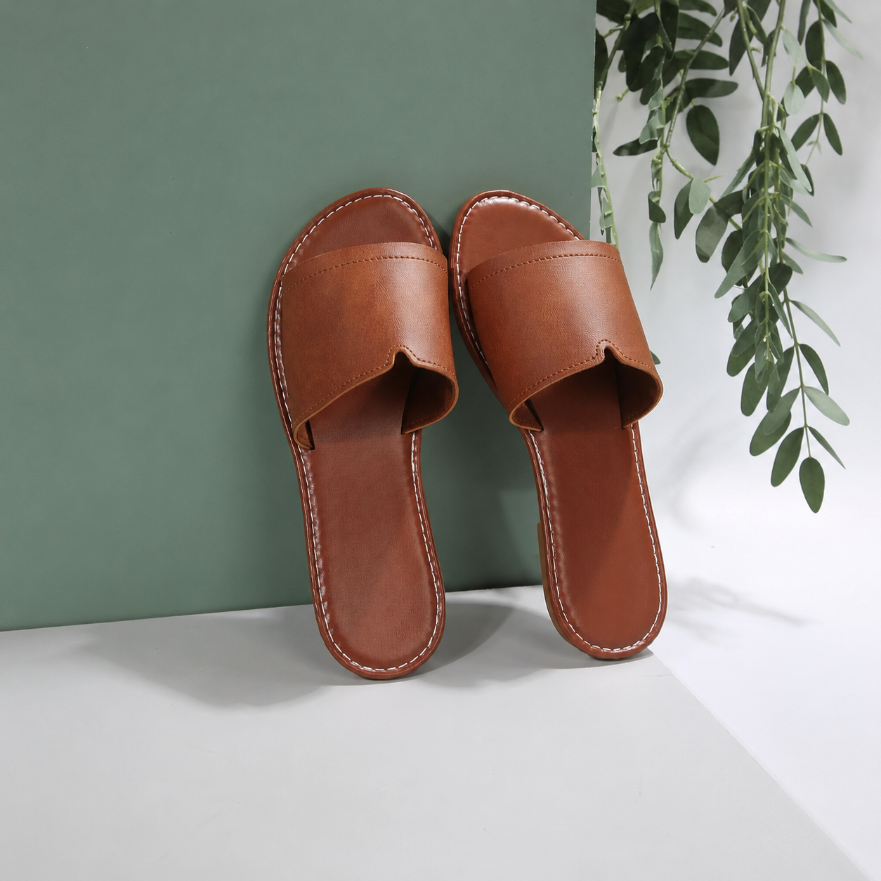 Casual Flat Slide Sandals with Slip Resistant Sole for Women