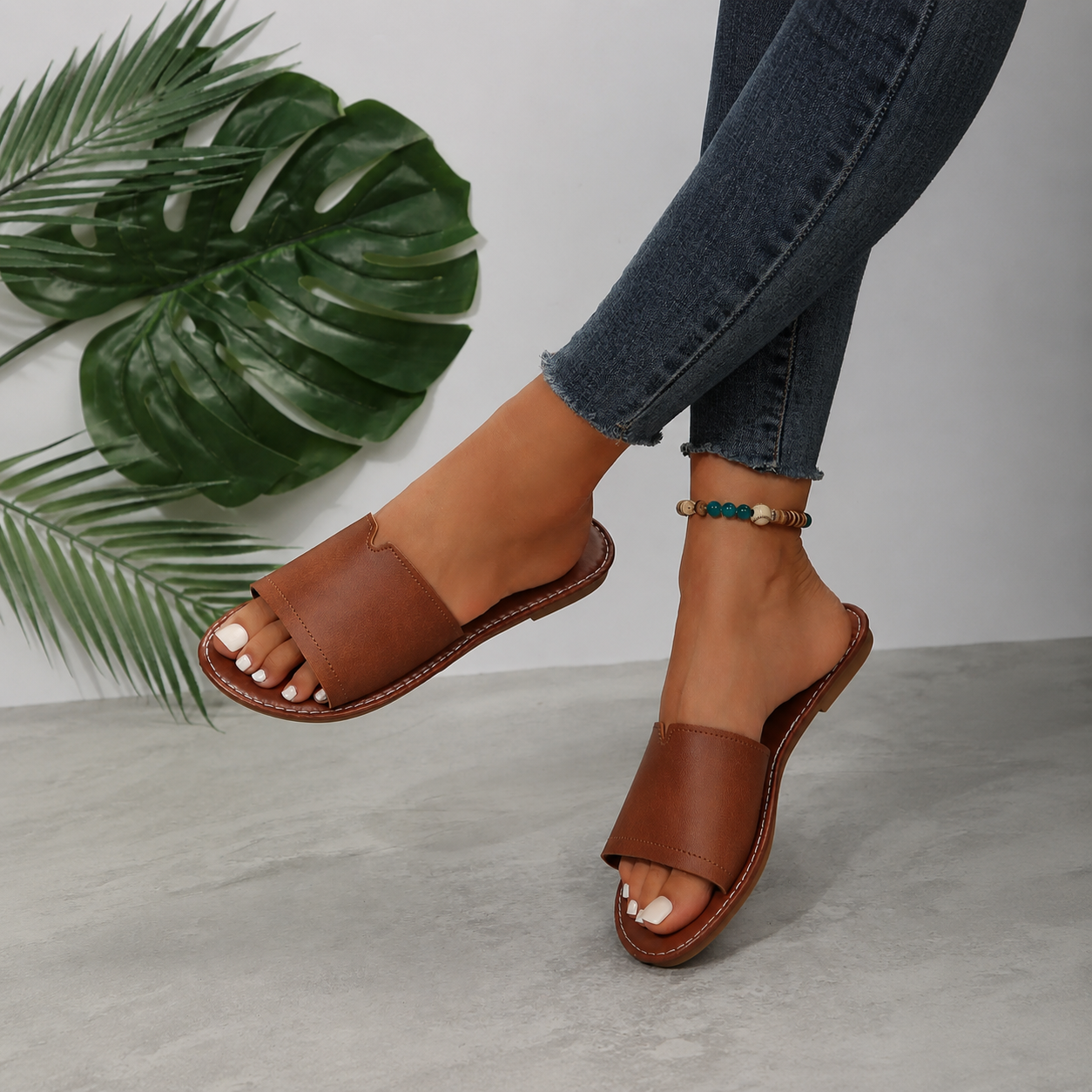 Casual Flat Slide Sandals with Slip Resistant Sole for Women