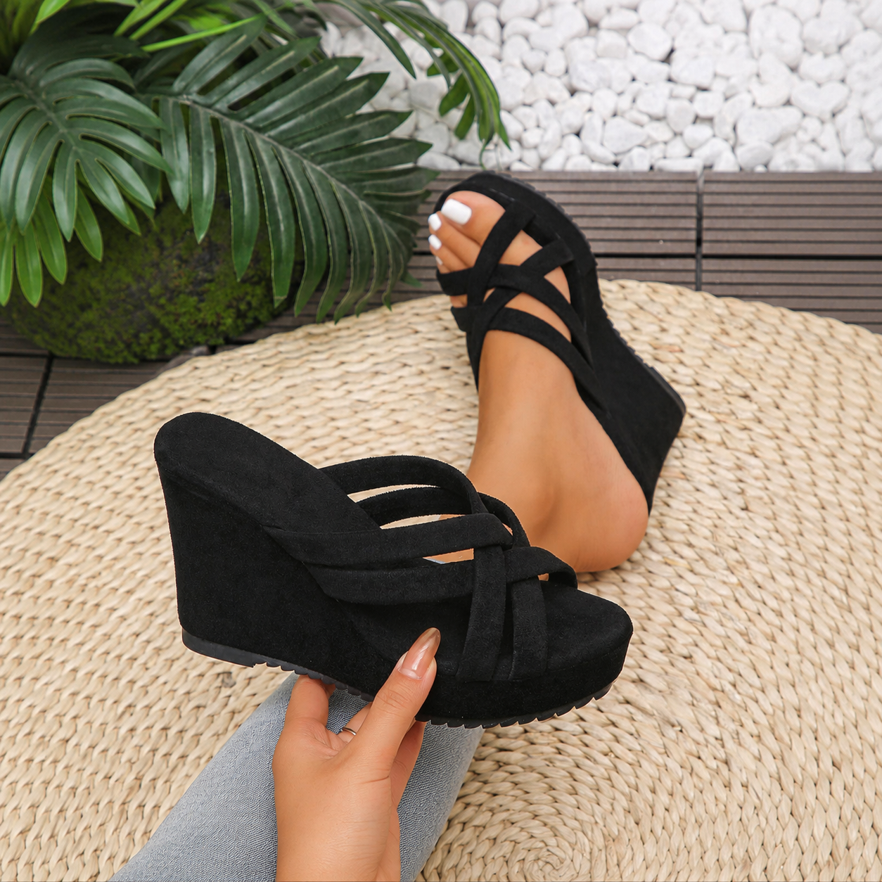 Casual Cross Strap Platform Wedge Sandals for Summer Wear for Women