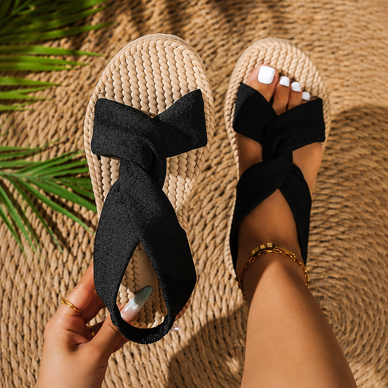 Solid Flat Criss Cross Non Slip Sandals For Women