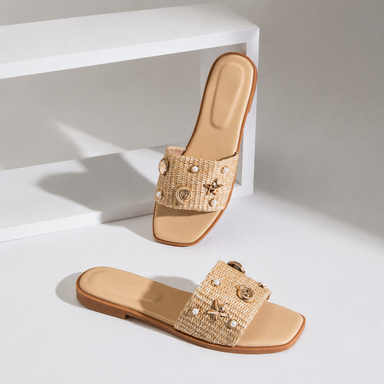 Glamorous Shell Decor Slip On Summer Sandals For Women