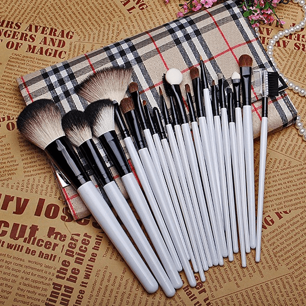 Vogue Brush Set – Professional Blending and Precision-My Makeup Brushset