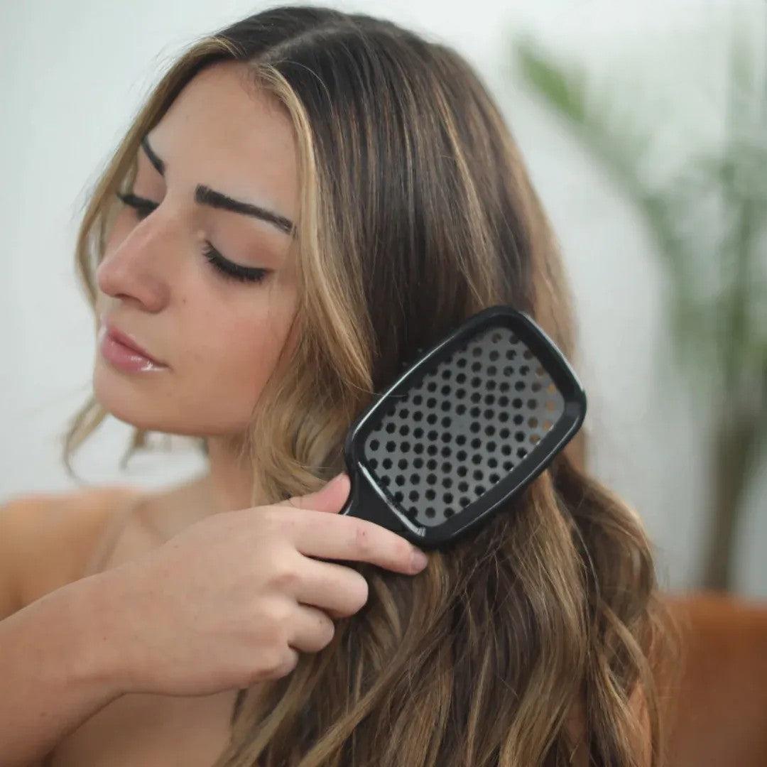 Wet And Dry Detangling Brush – Smooth Hair And Reduce Breakage-My Makeup Brushset