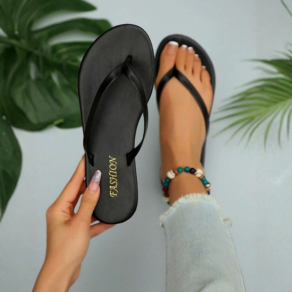 Solid Colored Casual Flat Flip Flop Sandals For Women