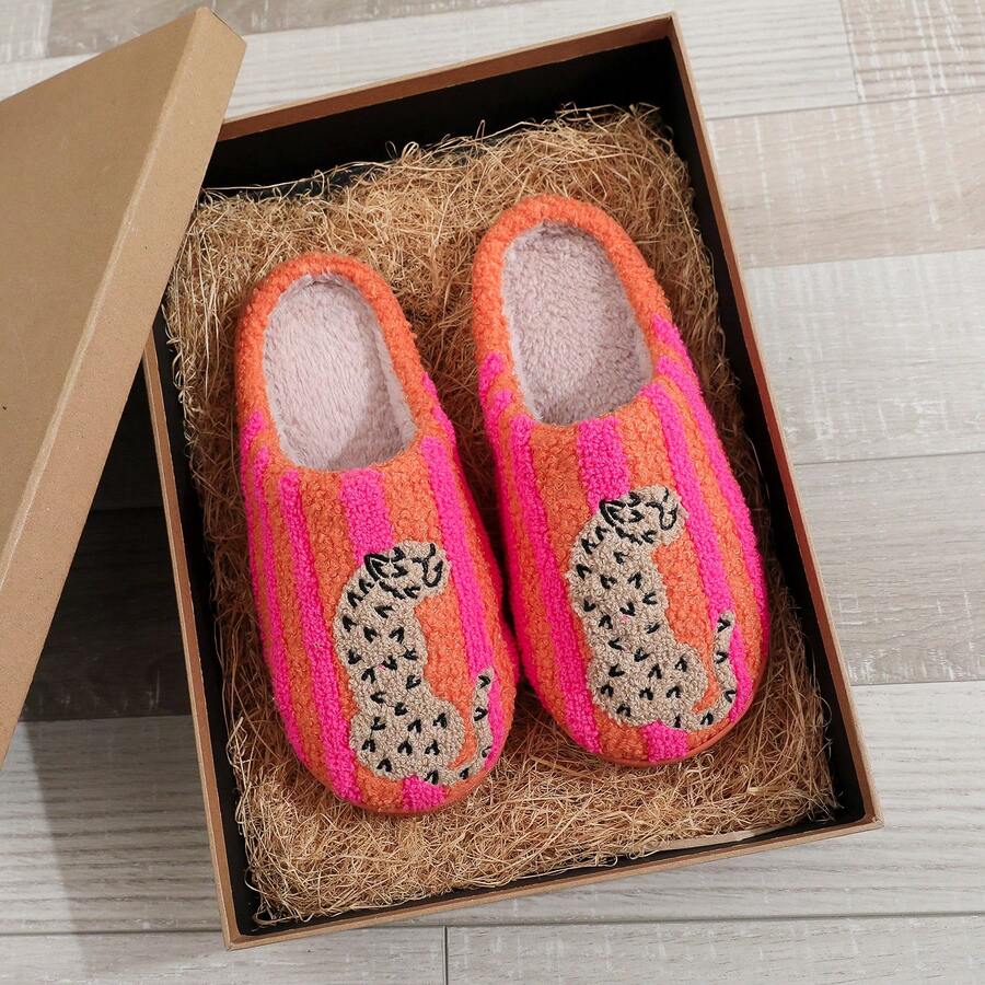 Retro Striped Embroidered Contrast Lined Indoor Slippers