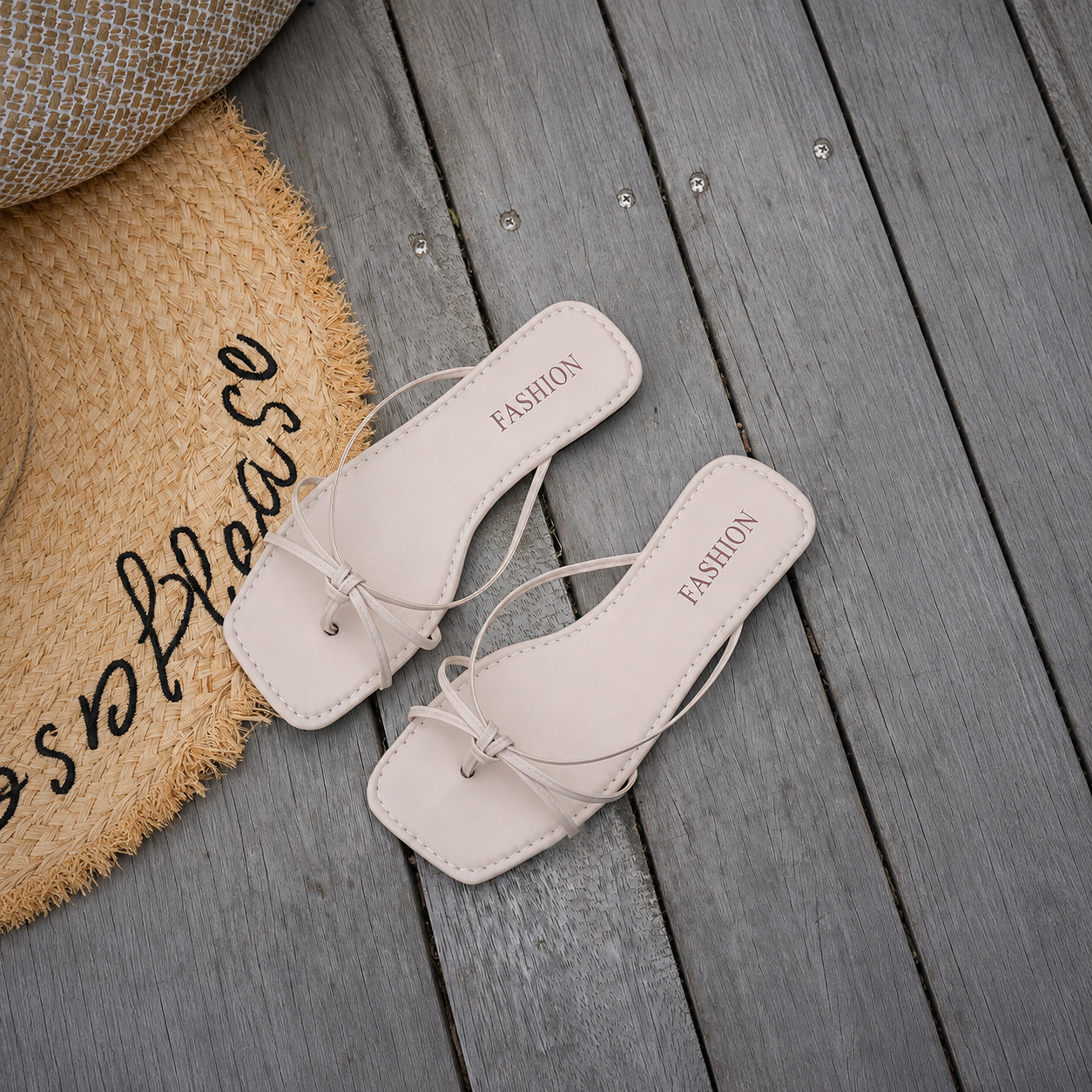 Minimalist Criss Cross Thong Flat Sandals For Women