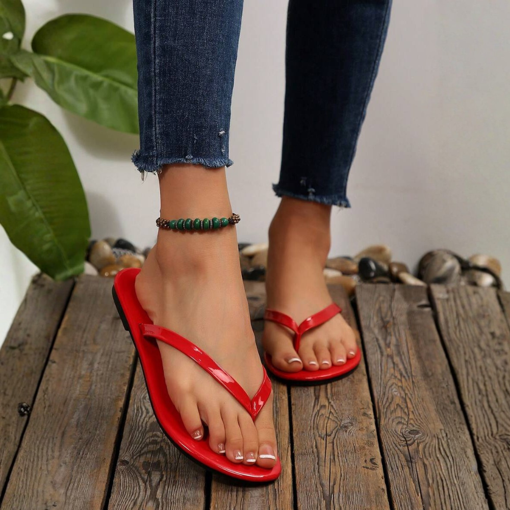 Solid Colored Casual Flat Flip Flop Sandals For Women