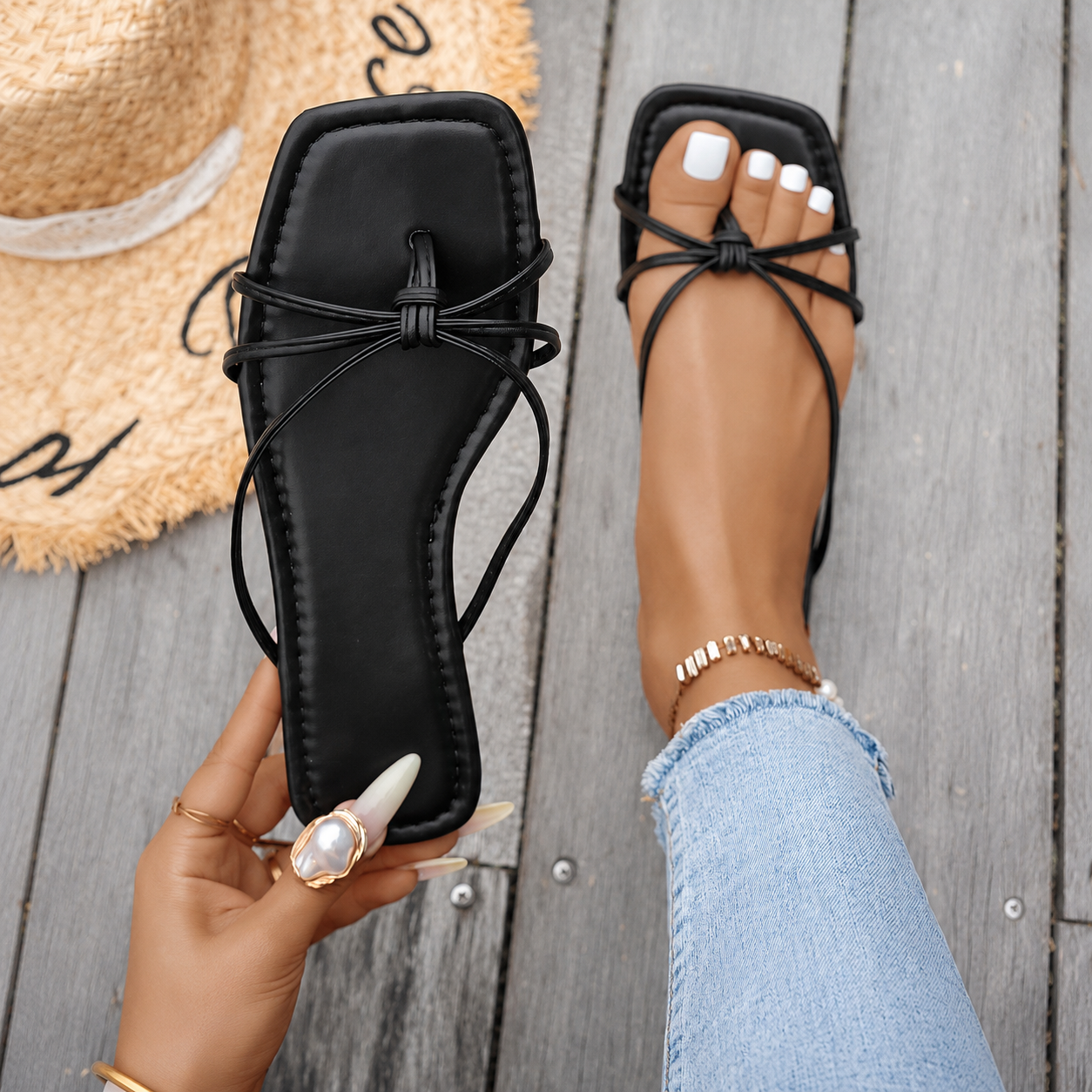 Minimalist Criss Cross Thong Flat Sandals For Women