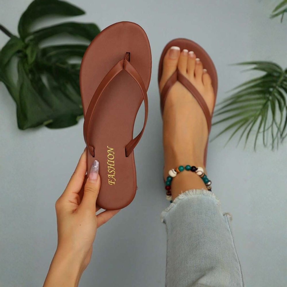 Solid Colored Casual Flat Flip Flop Sandals For Women