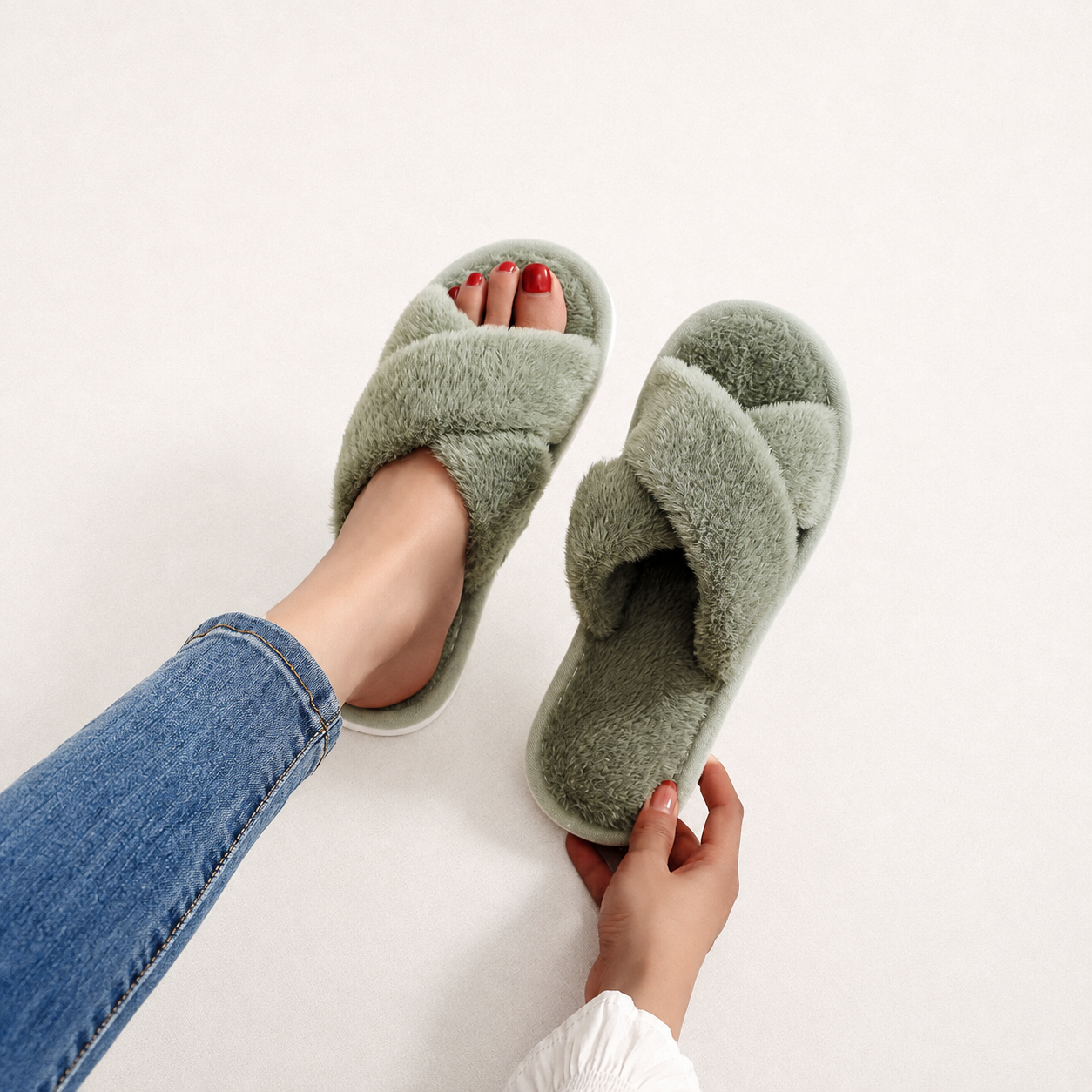 Criss Cross With Fluffy Indoor Comfy Slippers