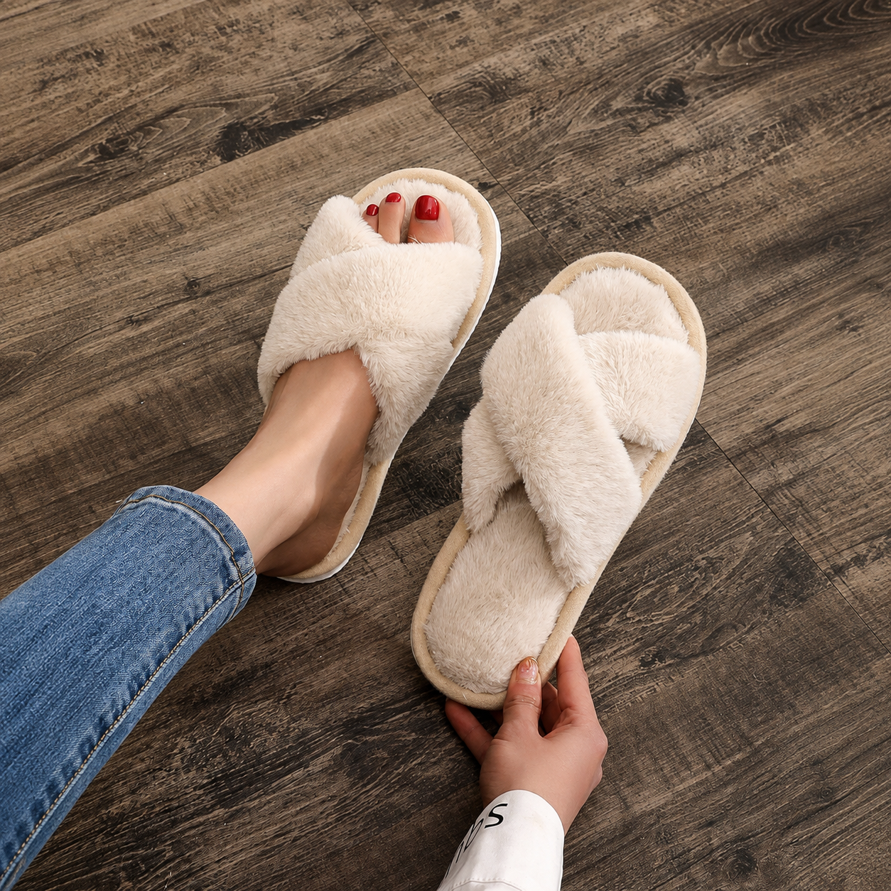 Criss Cross Strap Fluffy Indoor Cozy Slippers