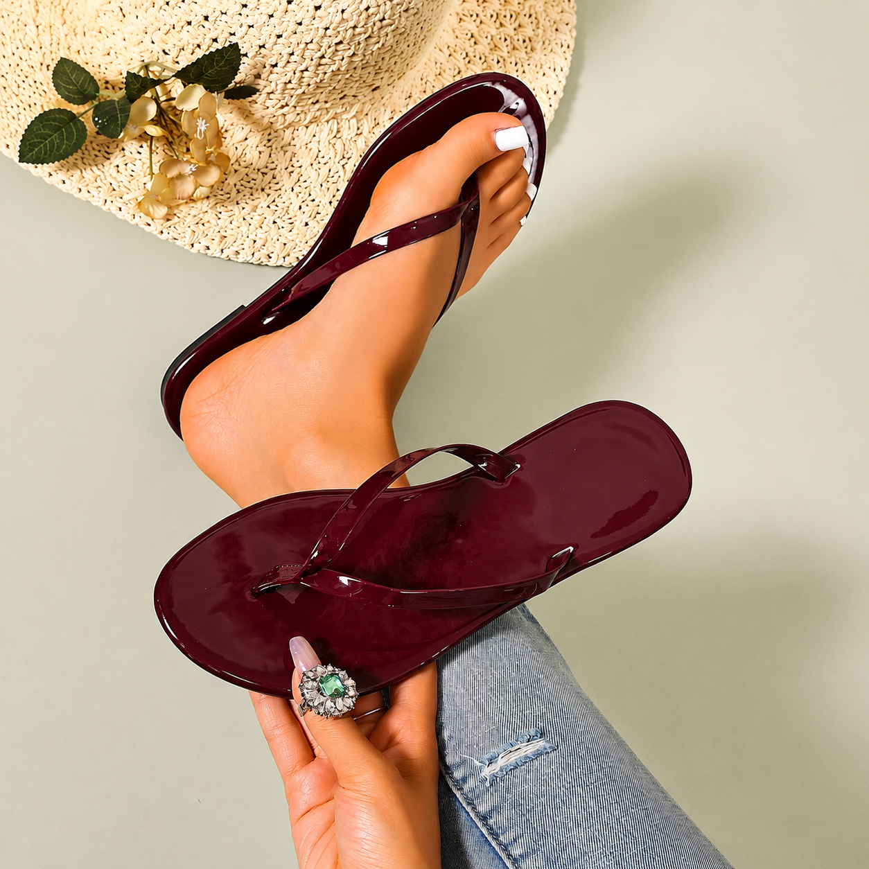 Round Style Casual Flat Flip Flops Slippers For Women