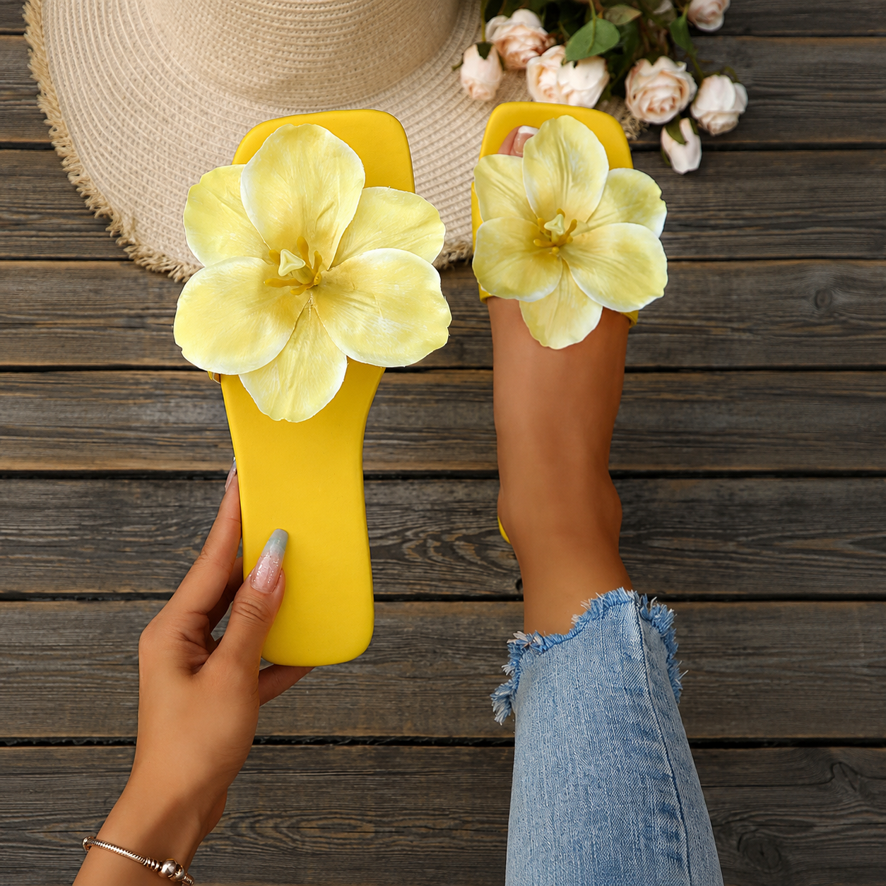 Floral Decor Strap Flat Sandals For Summer