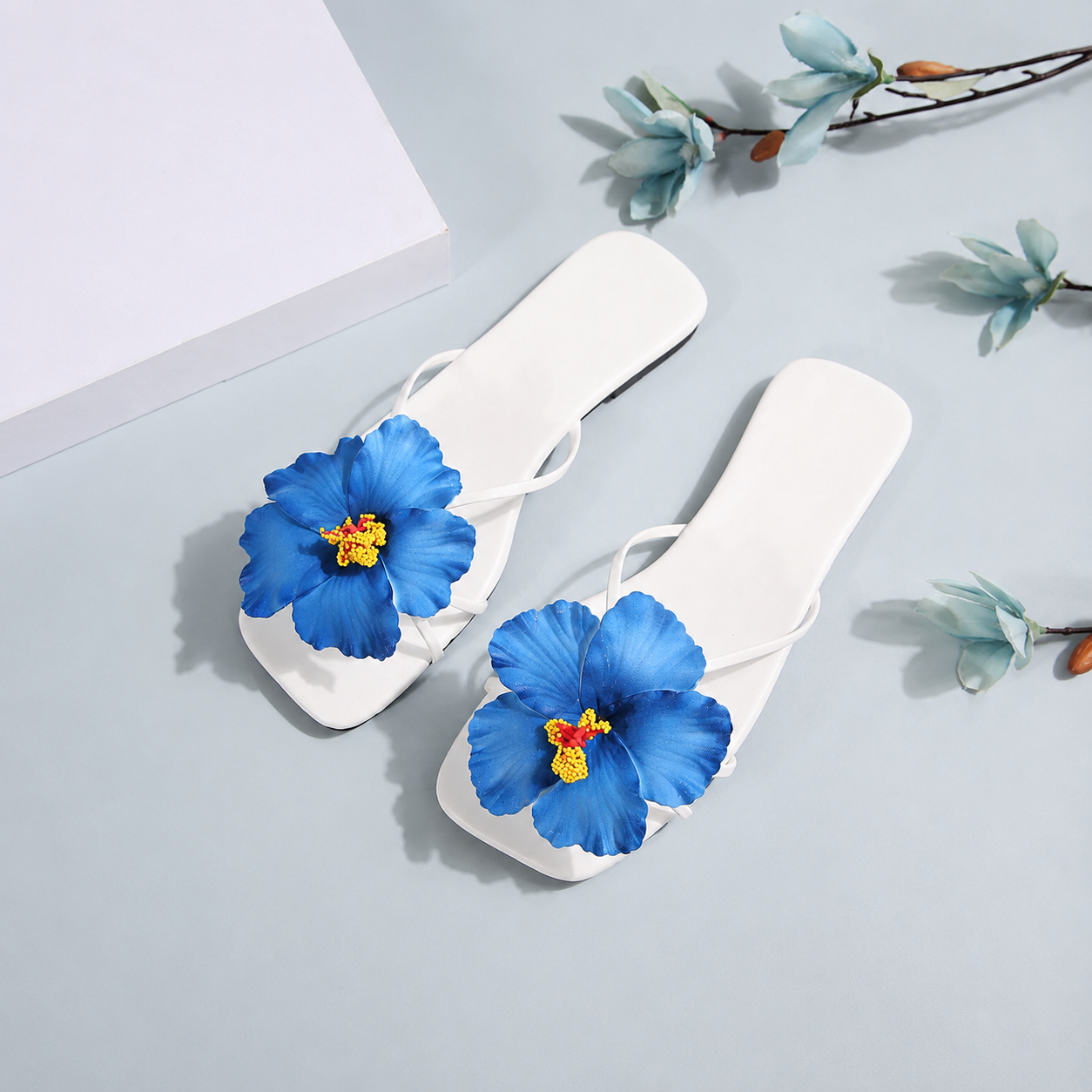 Floral Decor Strap Flat Sandals For Summer