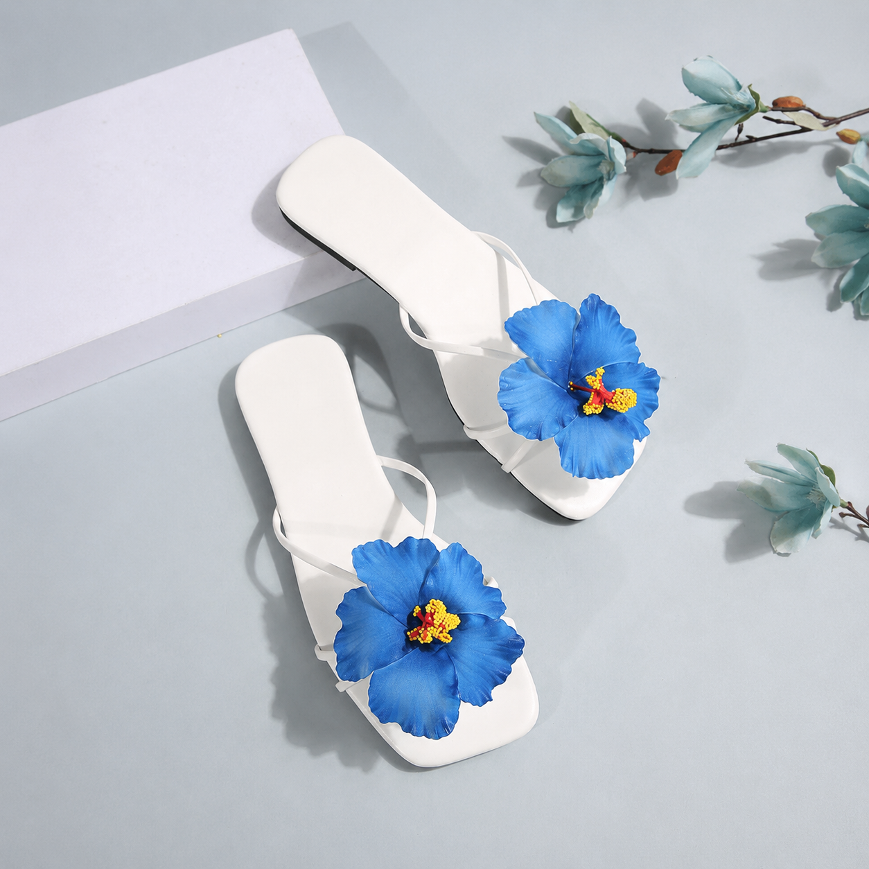 Floral Decor Strap Flat Sandals For Summer