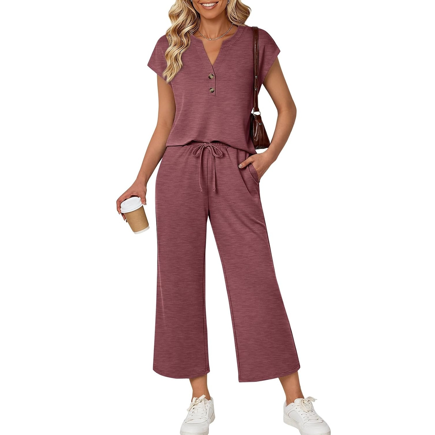 Casual Vacation Lounge Outfit For Women