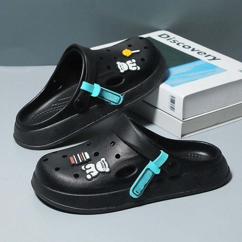 Cartoon Patterned Slippers