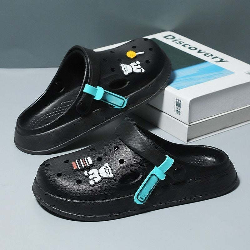 Cartoon Patterned Slippers