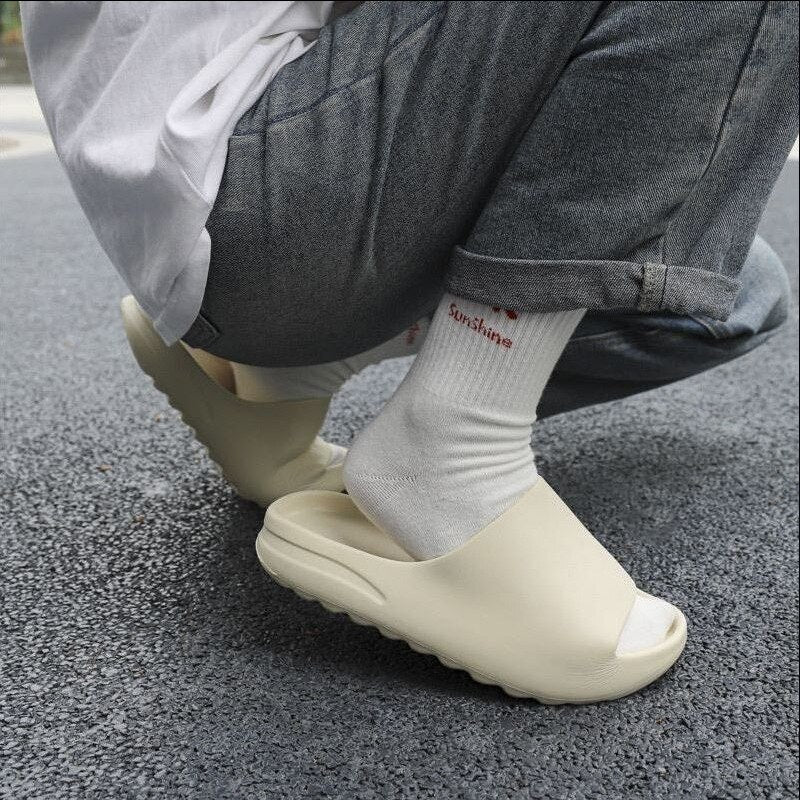 Lightweight Plain Patterned Slippers