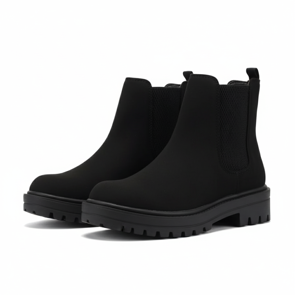 Lug Sole Chelsea Classic Boots