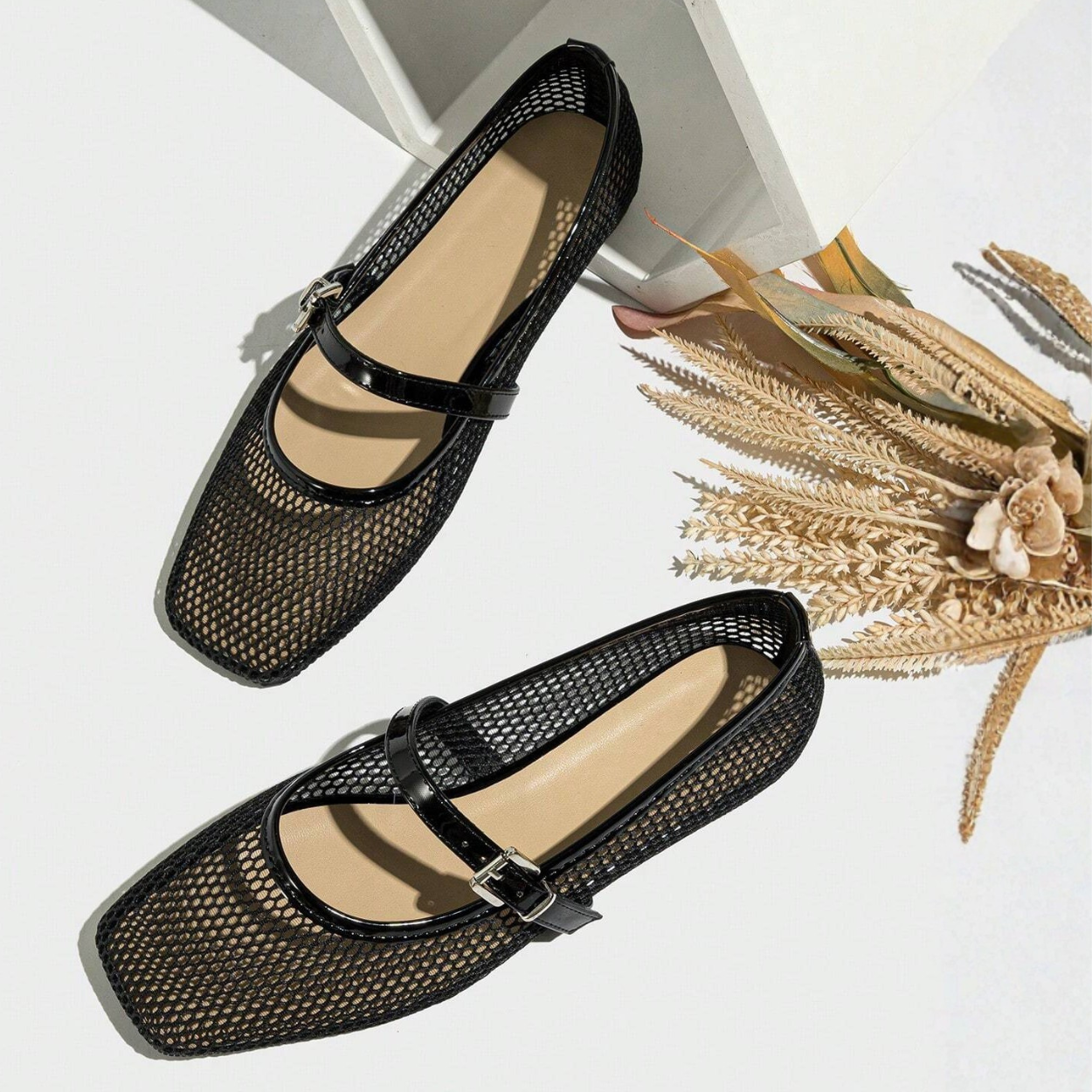 Casual And Comfortable Square Design Ballet Flats For Women in Black - Close-Up Detail