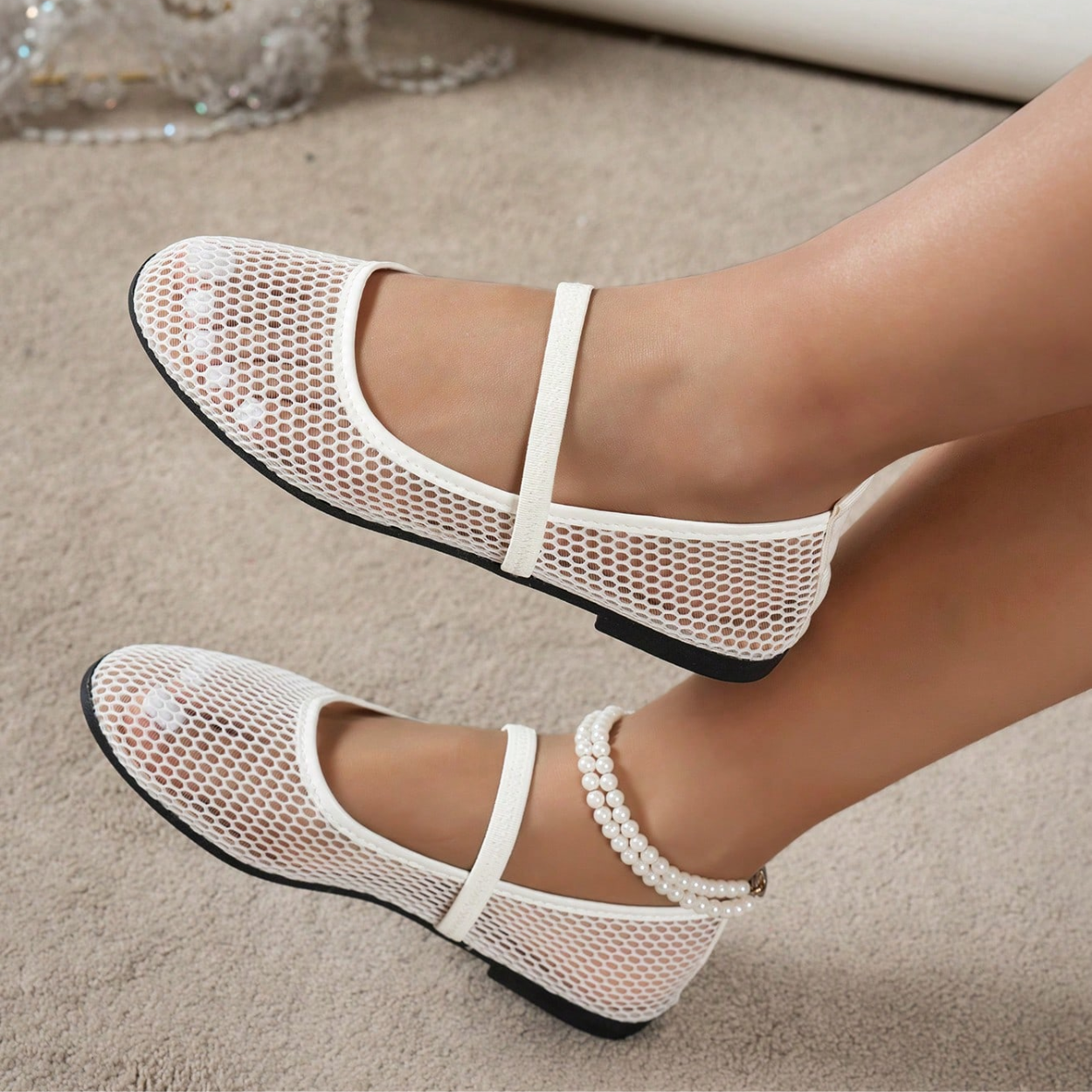 Lightweight Hollow Ballet Flats With Mesh Design For Women in White - Sole Detail