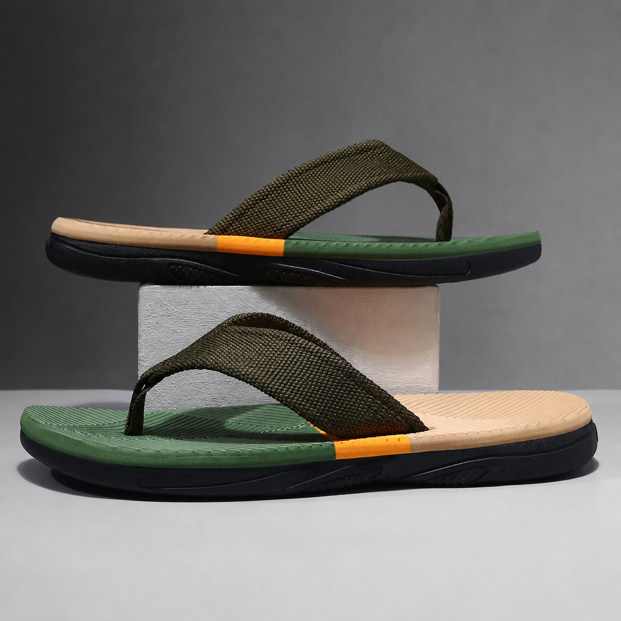 Casual Lightweight Quick Dry Cushioned Insole Wide Fit Slippers For Men