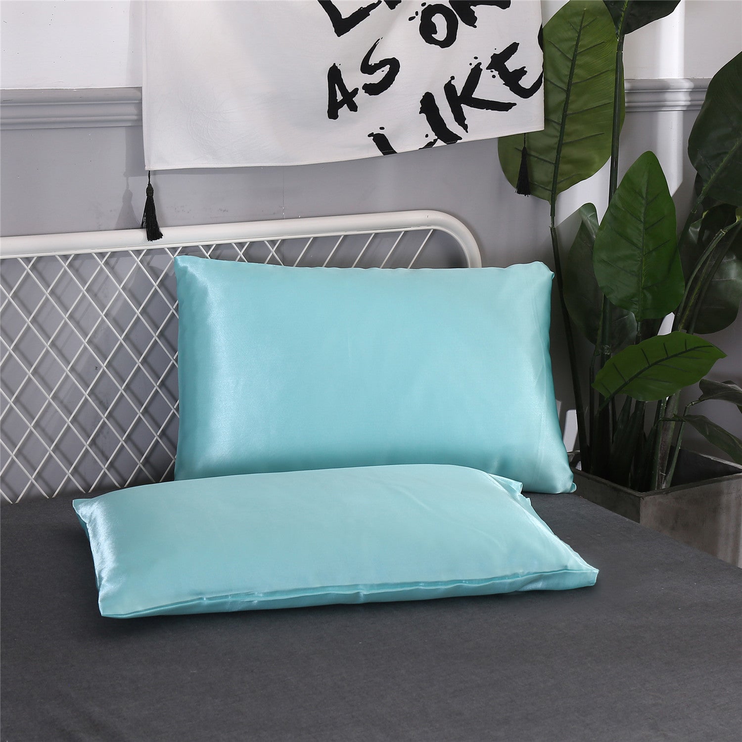 Set Of 2 Satin Silk Pillowcases For Hair And Skin With Envelope Closure