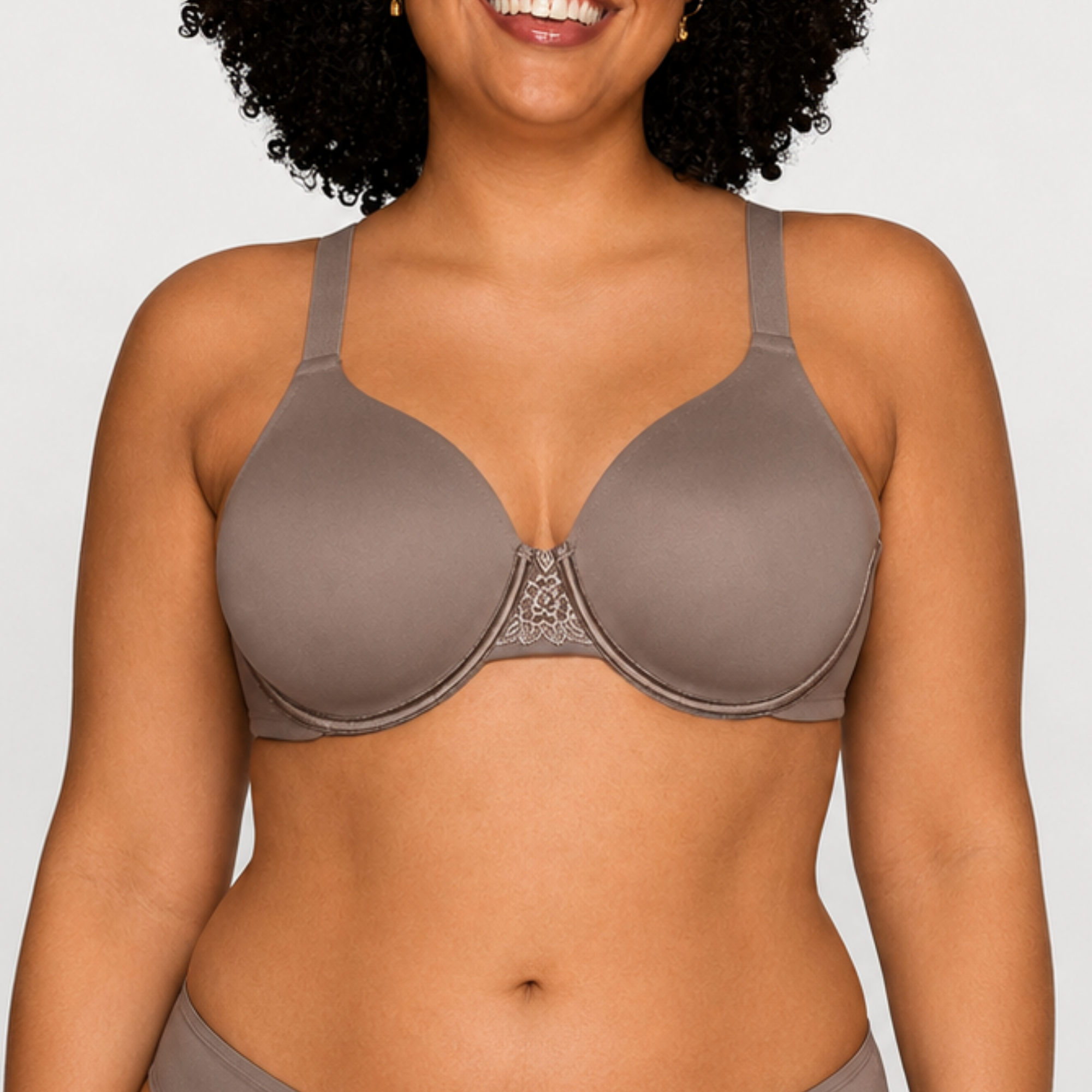 Full Figure Smoothing Bra With 4 Way Stretch And Lined Cups