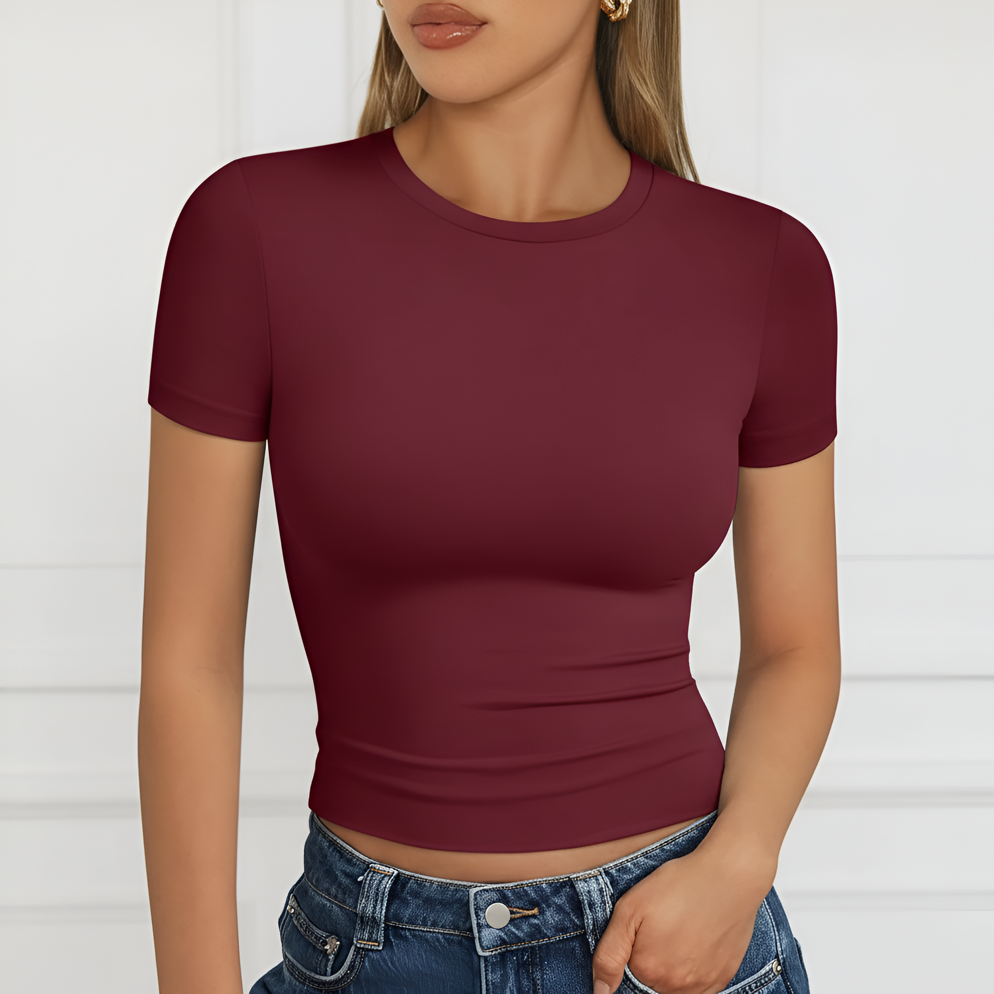 Short Sleeve Crop Top With Slim Fit Design For Workout For Women