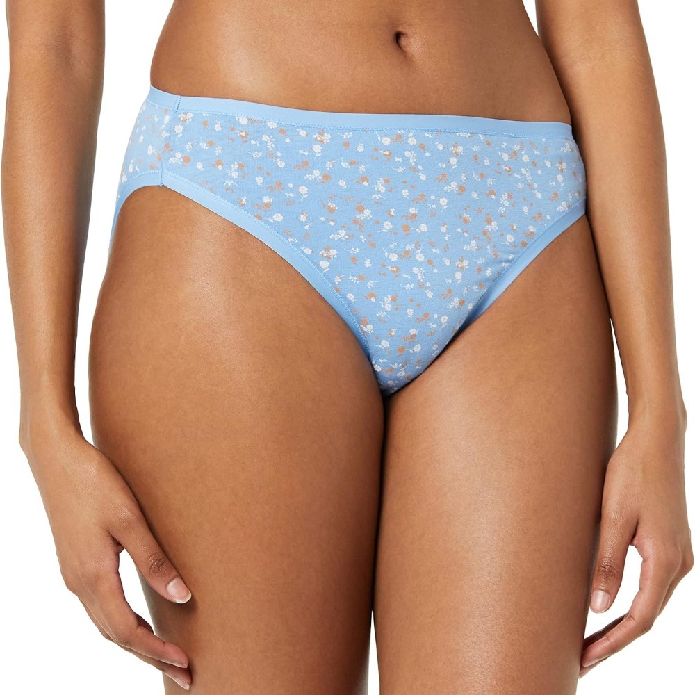 Pack Of 10 Cotton Briefs For Women With Soft Elastic And Classic Design