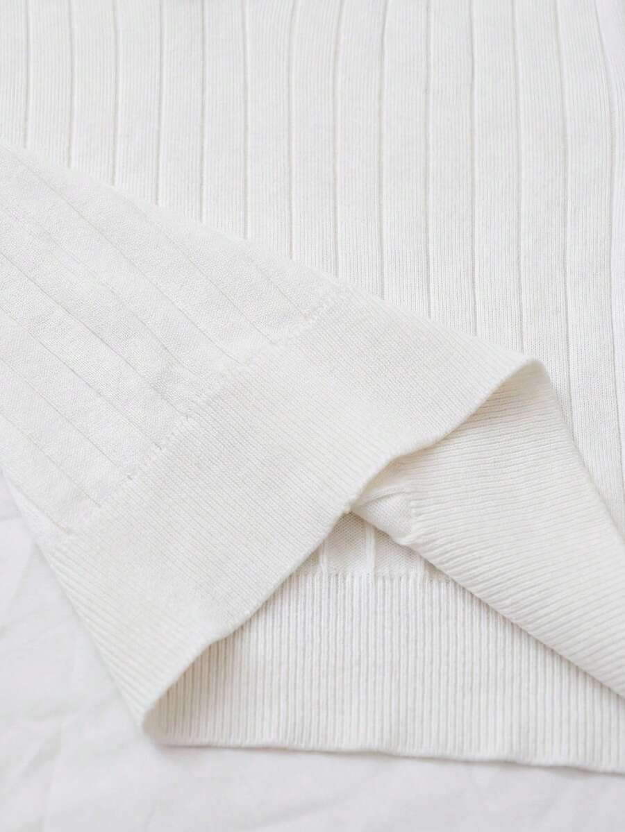 Manfinity CityGents Men's Summer Knit Polo Shirt With Embroidery Preppy Vintage Style Academic Look - White - View 5