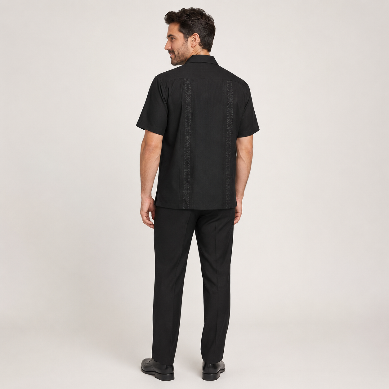 Short Sleeve Guayabera Shirt With Cuban Design For Men