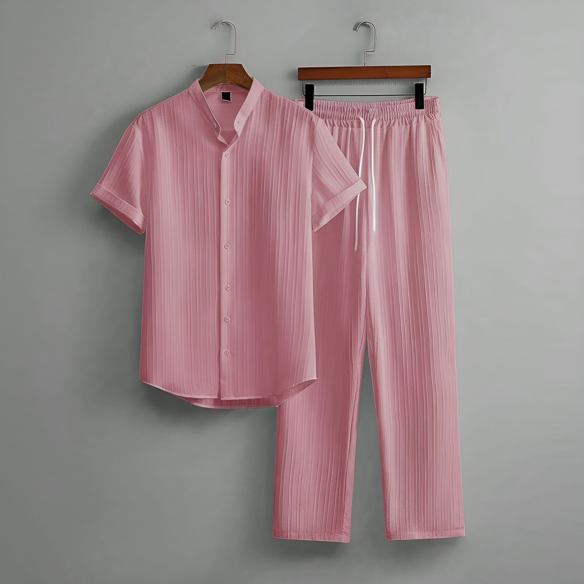 Short Sleeve Textured Shirt And Drawstring Pants Two Piece Set For Men