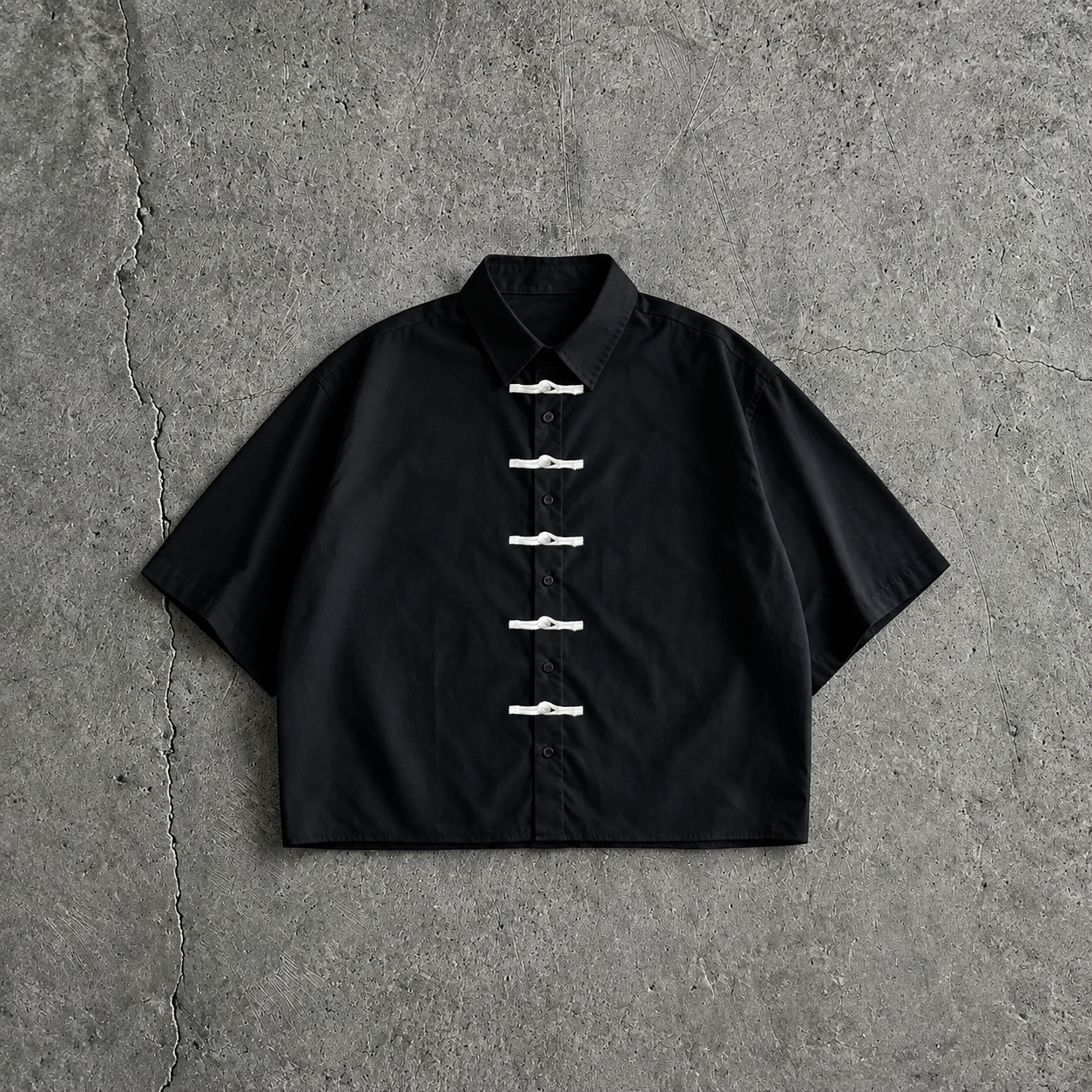 Box Fit Short Sleeve Collared Casual Shirt with Lightweight Fabric for Men