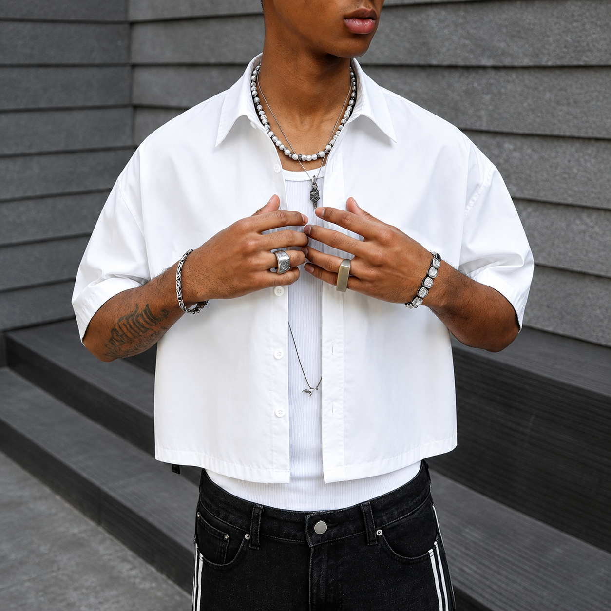 Box Fit Short Sleeve Collared Casual Shirt with Lightweight Fabric for Men