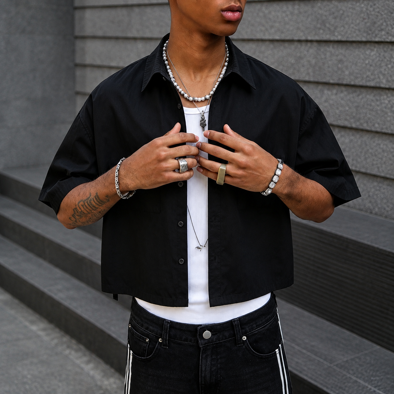 Box Fit Short Sleeve Collared Casual Shirt with Lightweight Fabric for Men