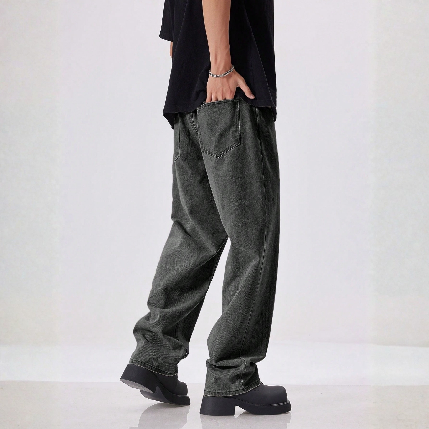 Loose Baggy Cotton Denim Jeans With Slant Pockets For Men