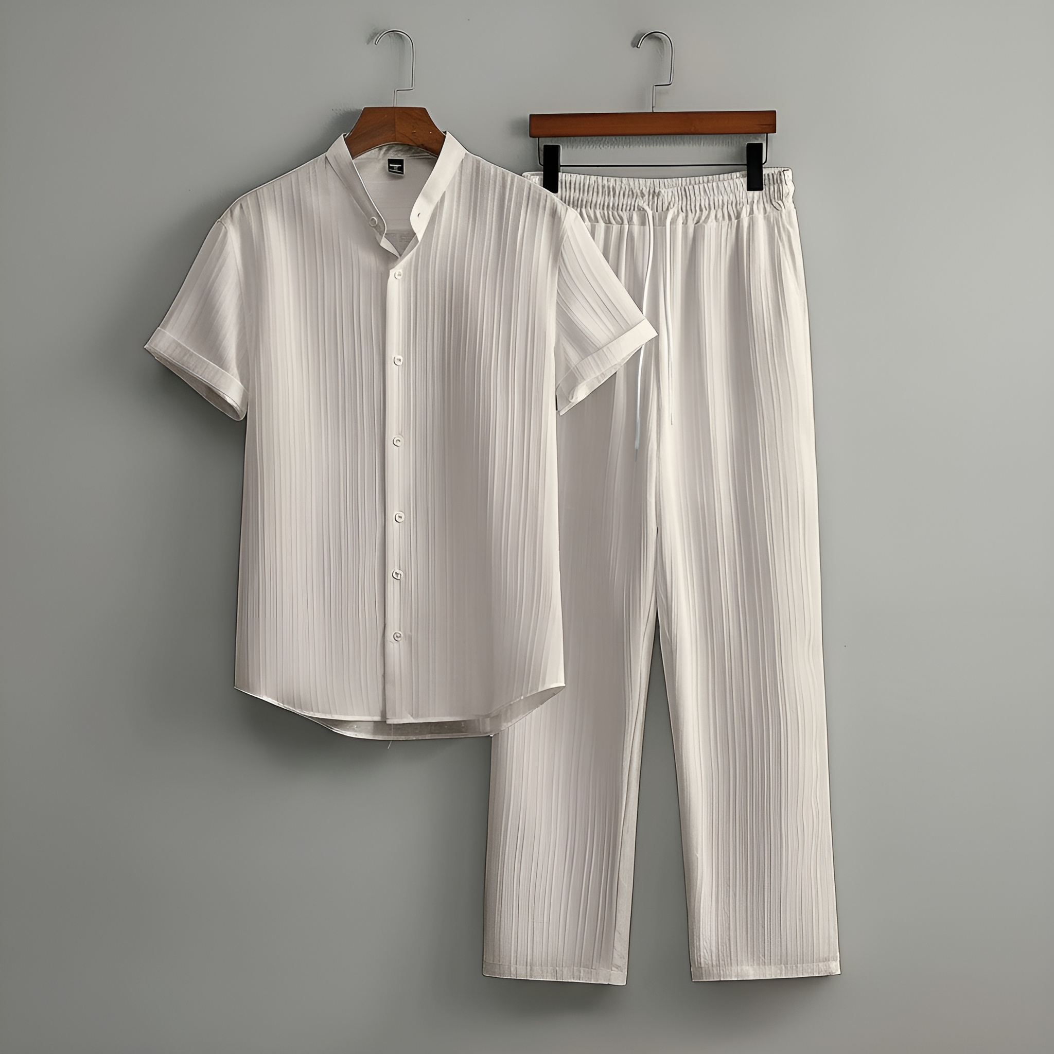 Short Sleeve Textured Shirt And Drawstring Pants Two Piece Set For Men