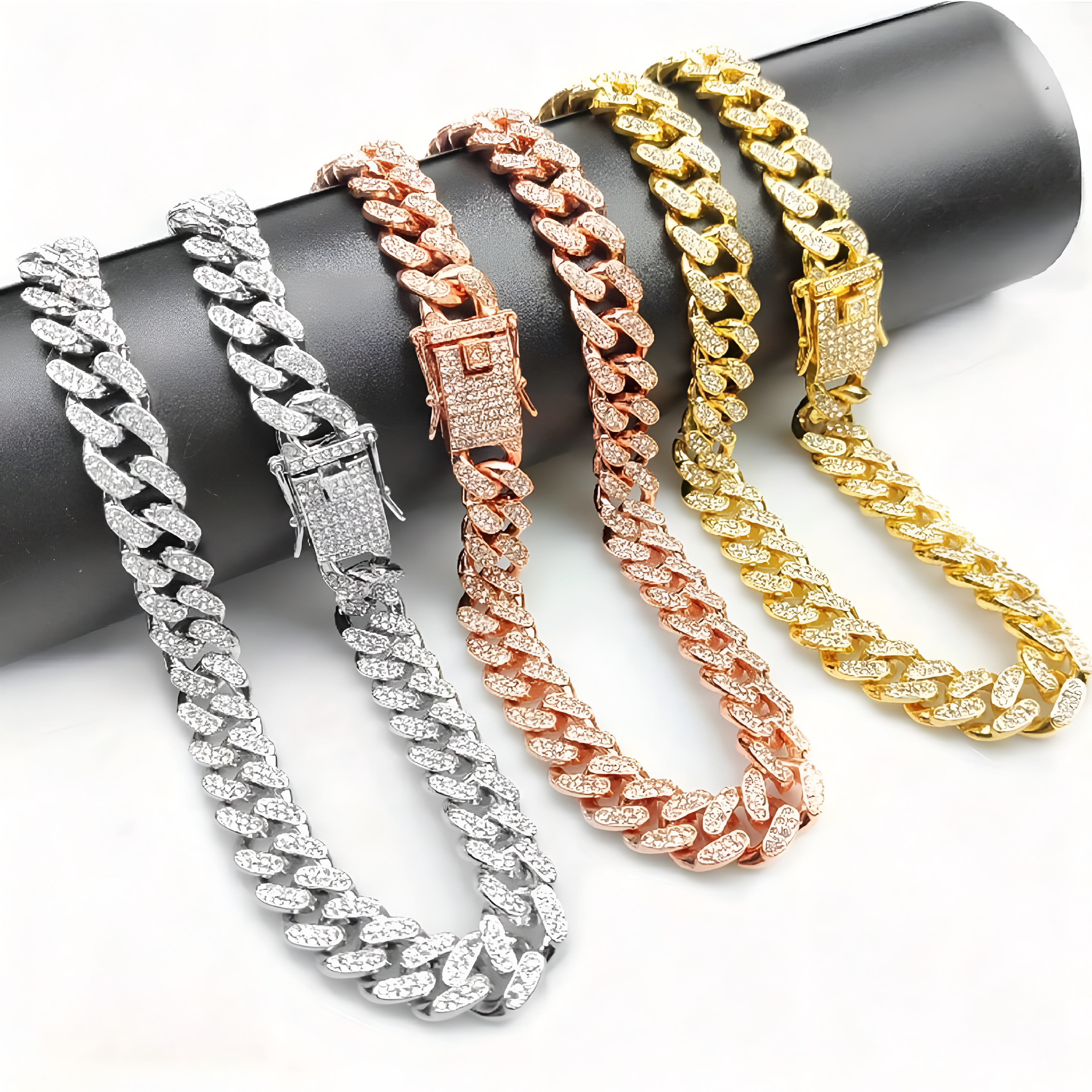 Stylish And Shiny Necklace Chain For Pet 