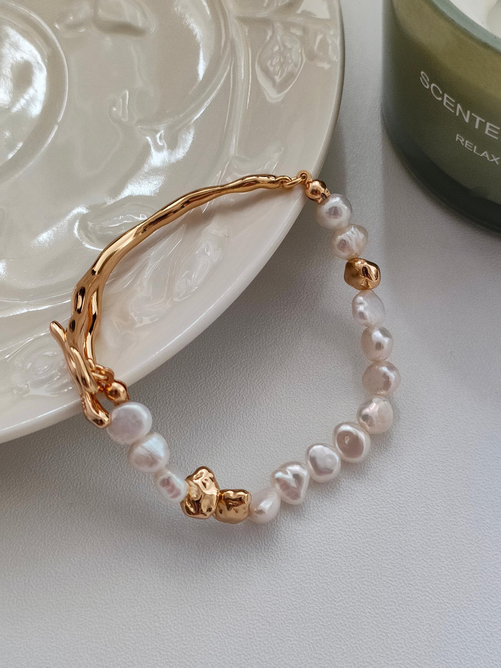 Natural freshwater pearl bracelet
